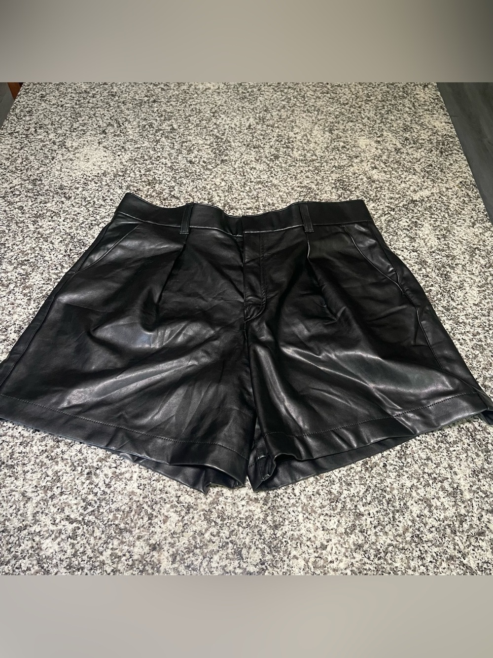 Abercrombie & fitch women’s XL vegan Leather Black Tailored Hi-Rise Shorts